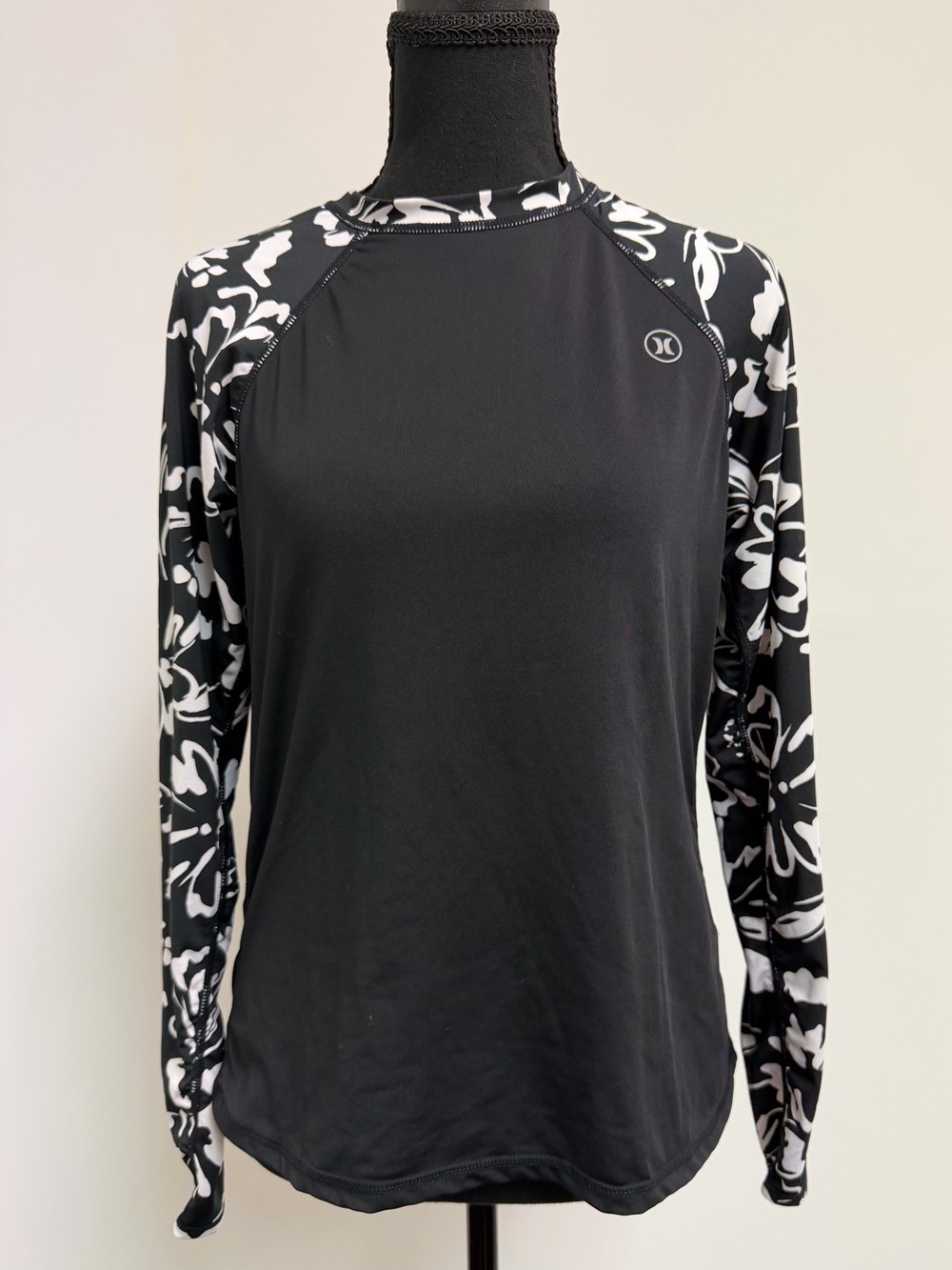 Hurley Black Long-Sleeve Floral Rash Guard